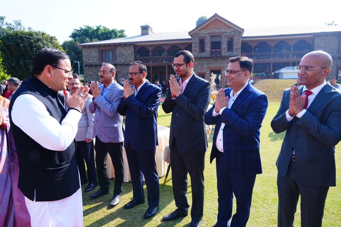 फाइलों में देरी नहीं चलेगी, तेजी व जवाबदेही से काम करें अधिकारी: मुख्यमंत्री
