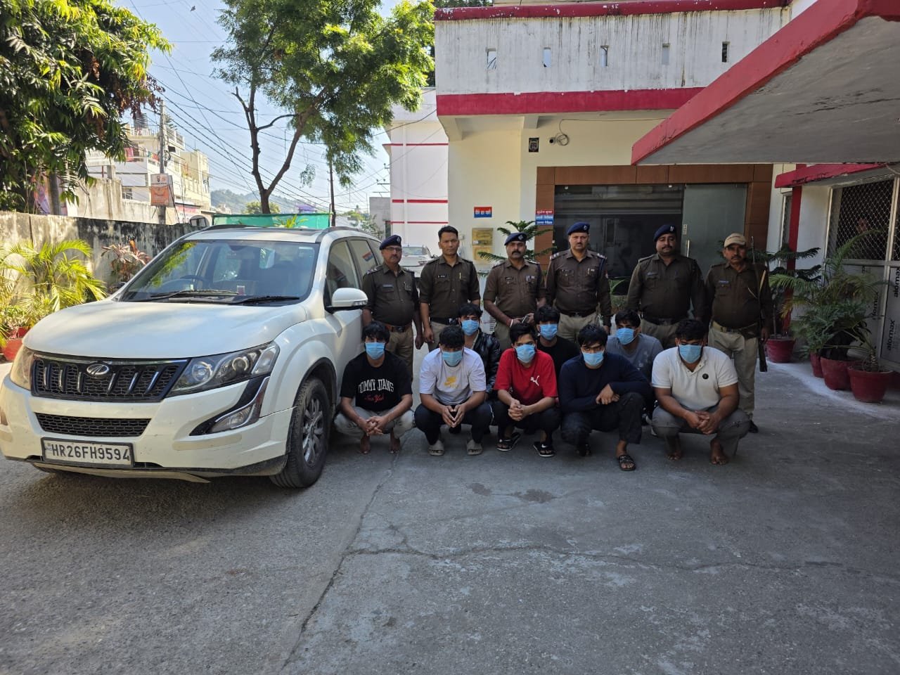 डायल 112 की तत्परता से नैनीताल पुलिस ने अपहरण कांड का किया खुलासा, 8 आरोपी हिरासत में, XUV बरामद