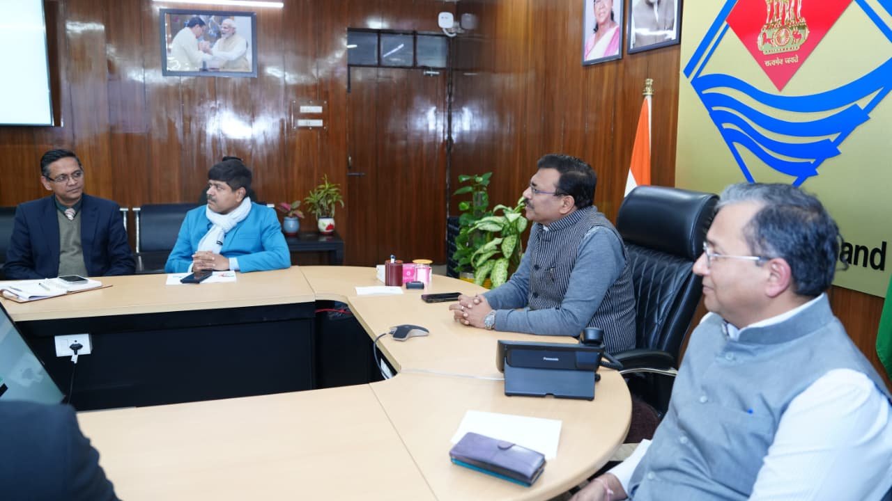 शहर की ट्रैफिक व्यवस्था सुधारेगी नई रणनीति, मुख्य सचिव ने की उच्चस्तरीय बैठक