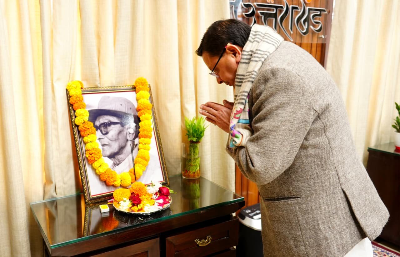 पेशावर कांड के नायक वीर चंद्र सिंह गढ़वाली को मुख्यमंत्री धामी का नमन