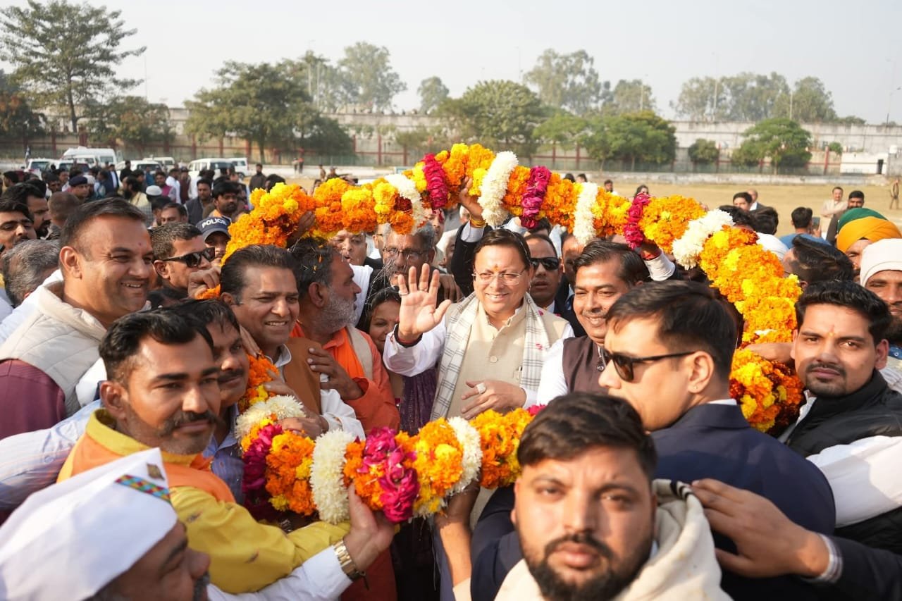 लक्सर क्षेत्र की सड़क ऊँची करने व बंद चीनी मिलों के समाधान के आश्वासन की घोषणा।