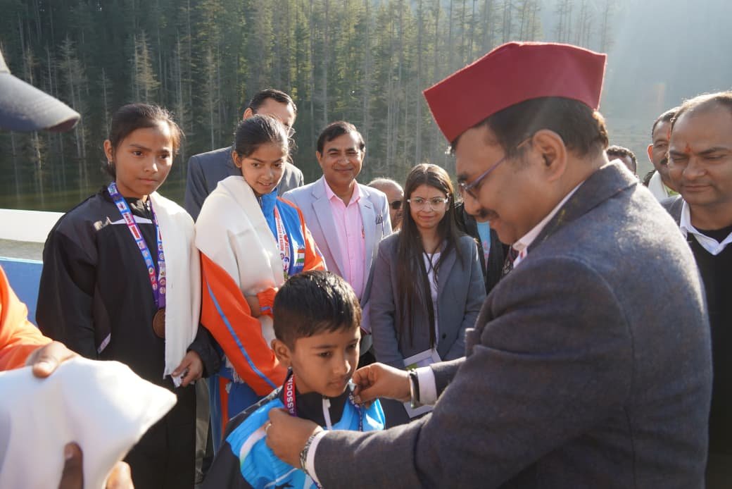 मुख्य सचिव ने सशस्त्र सेना झंडा दिवस पर सैनिकों को नमन, खिलाड़ियों को किया सम्मानित।