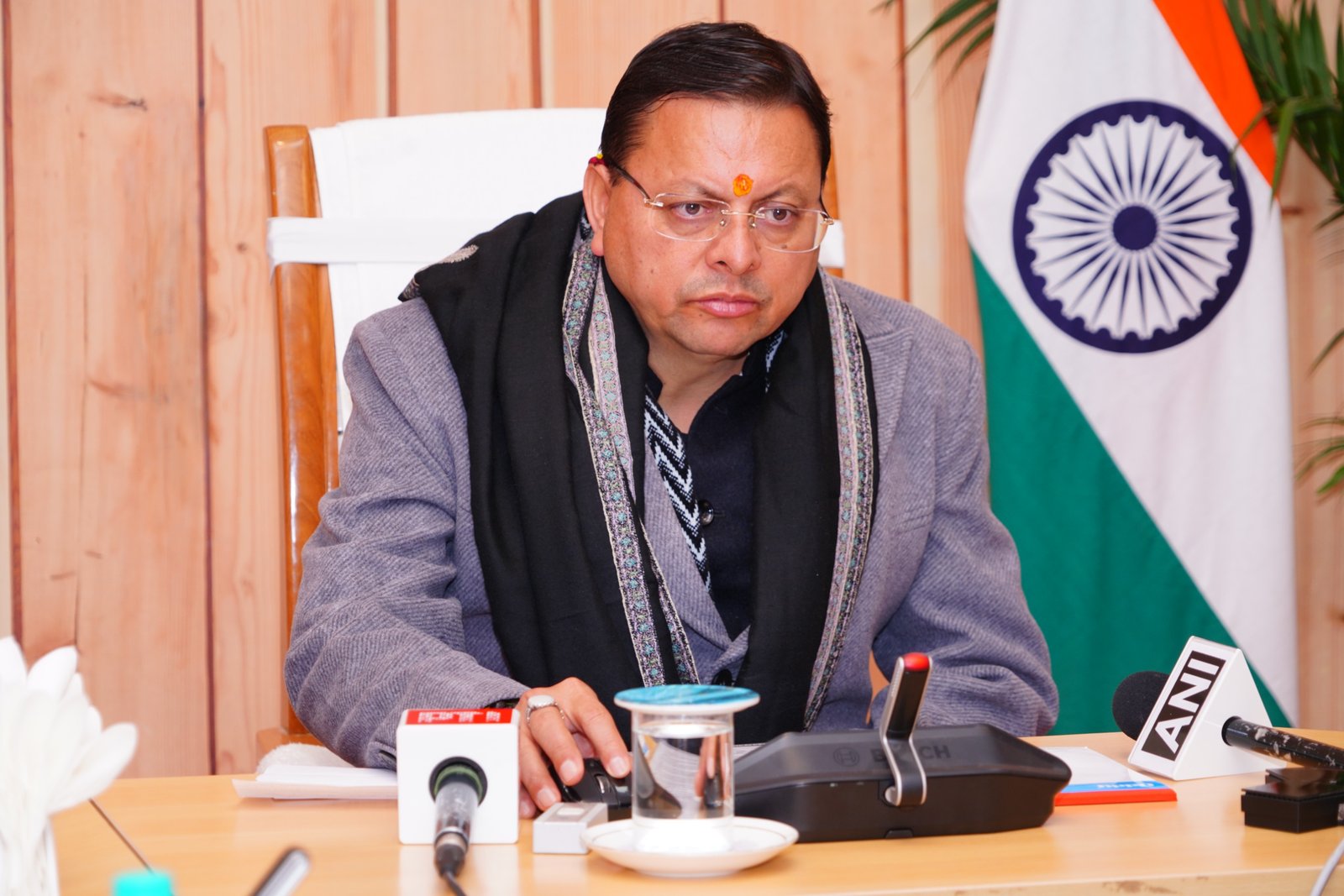 जाम से राहत की तैयारी: धामी सरकार शहरों, तीर्थ और पर्यटन स्थलों पर बढ़ा रही पार्किंग सुविधा