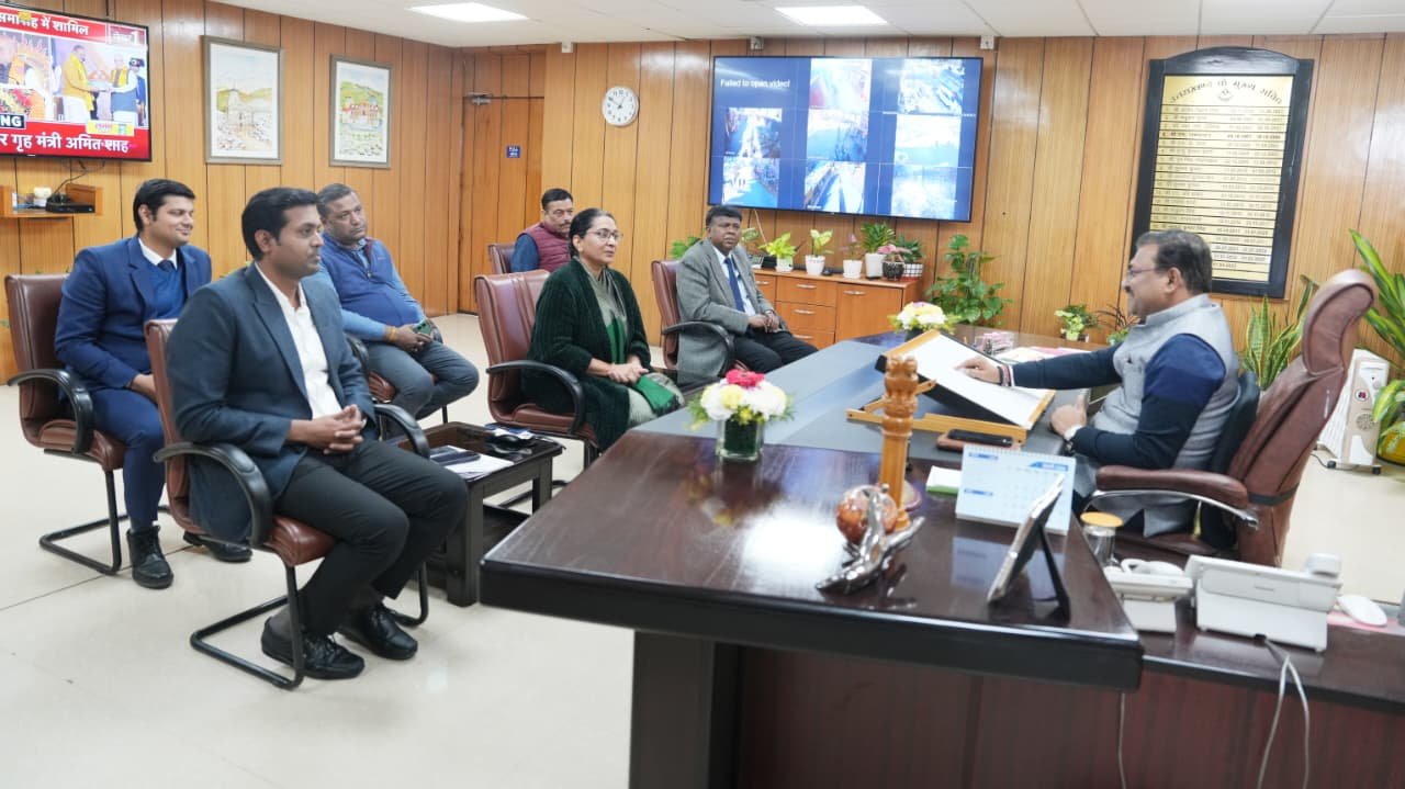 ऋषिकेश-डोईवाला बाईपास व देहरादून-मोहण्ड रेलवे परियोजनाओं पर मुख्य सचिव ने दिए संयुक्त सर्वे के निर्देश