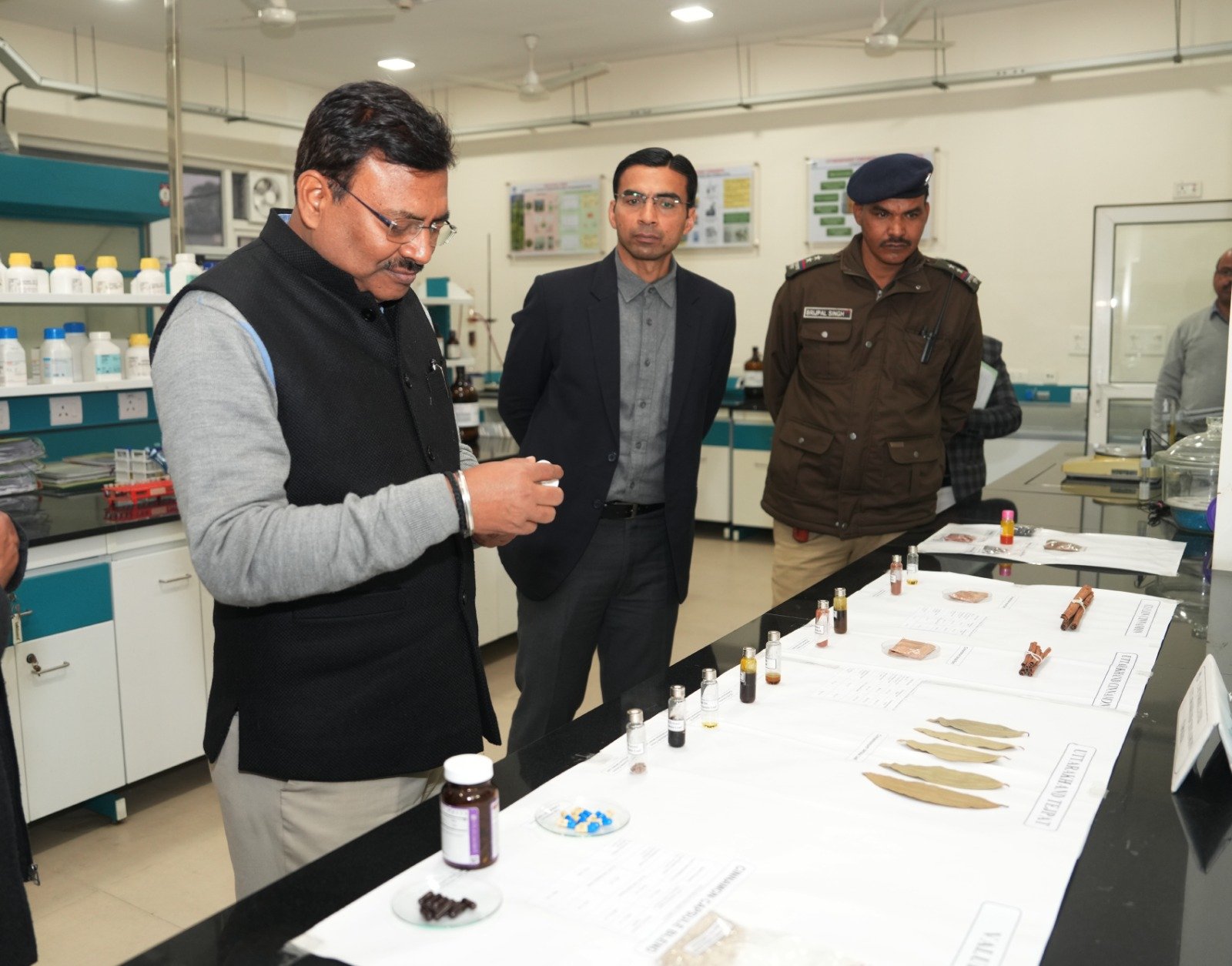 खुशबूदार फसलों को मिलेगा बढ़ावा, सगन्ध पौधा केंद्र को और मजबूत करने के निर्देश