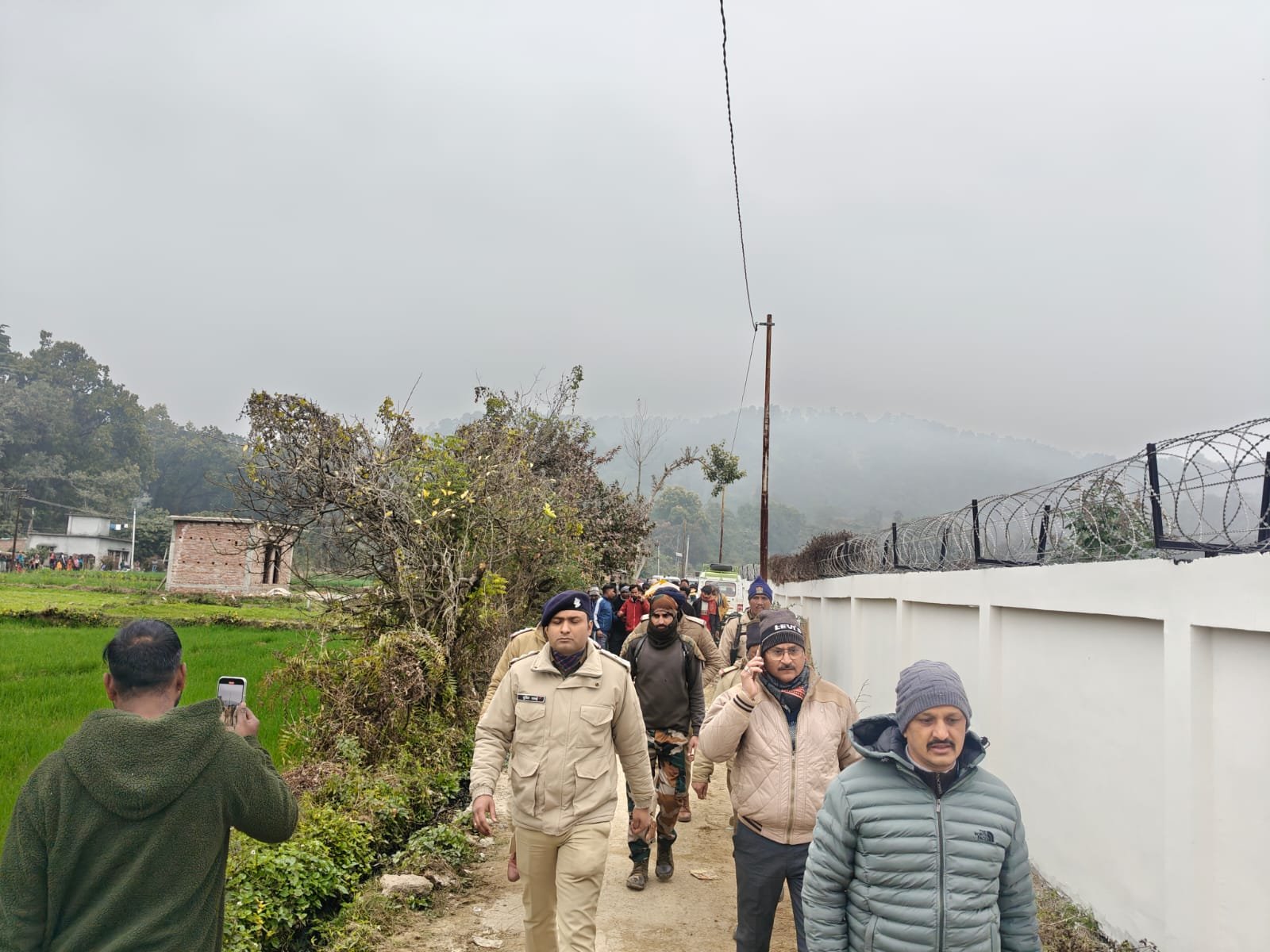 ढेला रेंज में बाघ हमले के बाद SSP नैनीताल की त्वरित कार्रवाई, ग्रामीणों की मांगें पूरी
