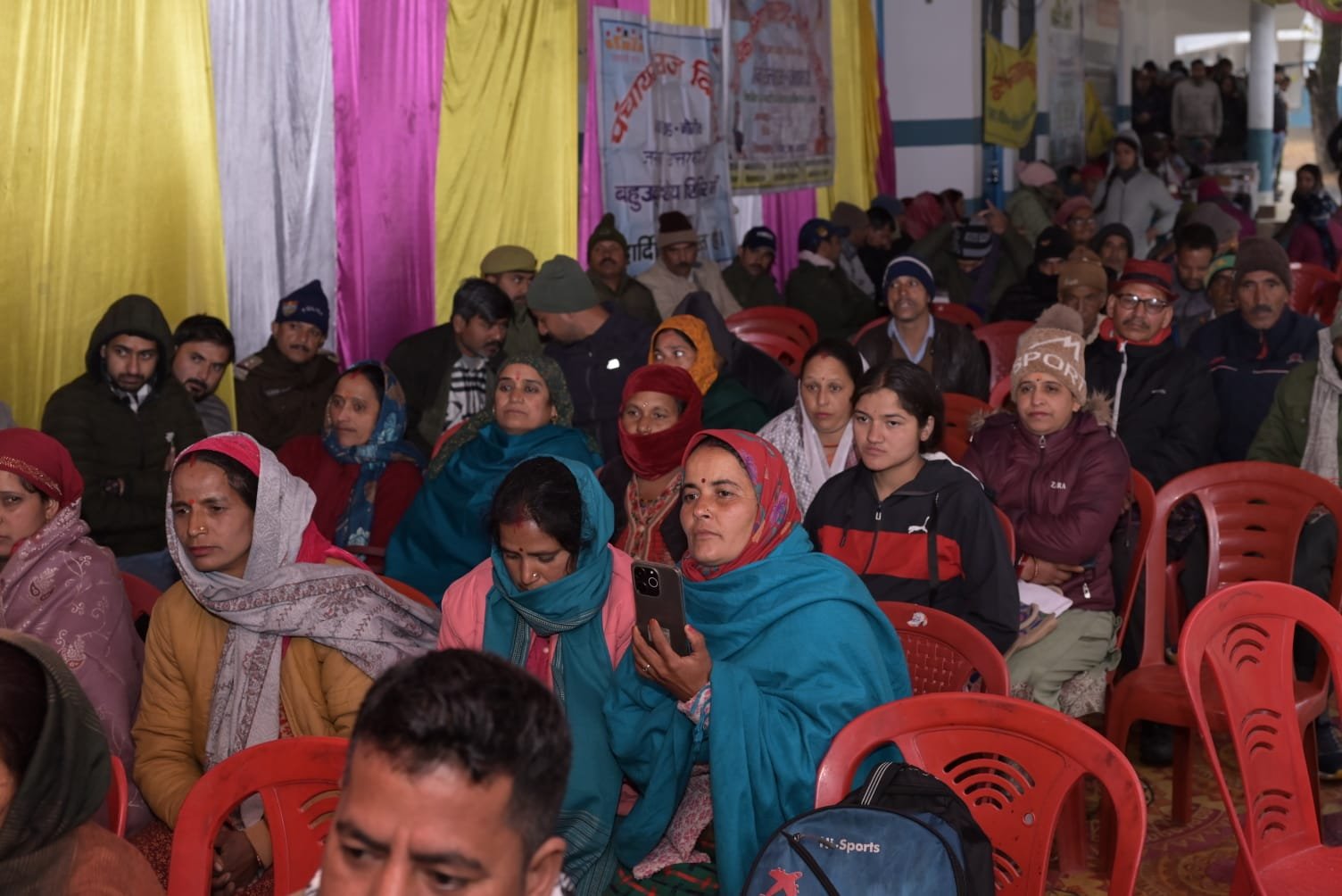 धामी सरकार जनता के द्वार पर, 452 कैम्पों में 3,56,992 नागरिकों की सहभागिता