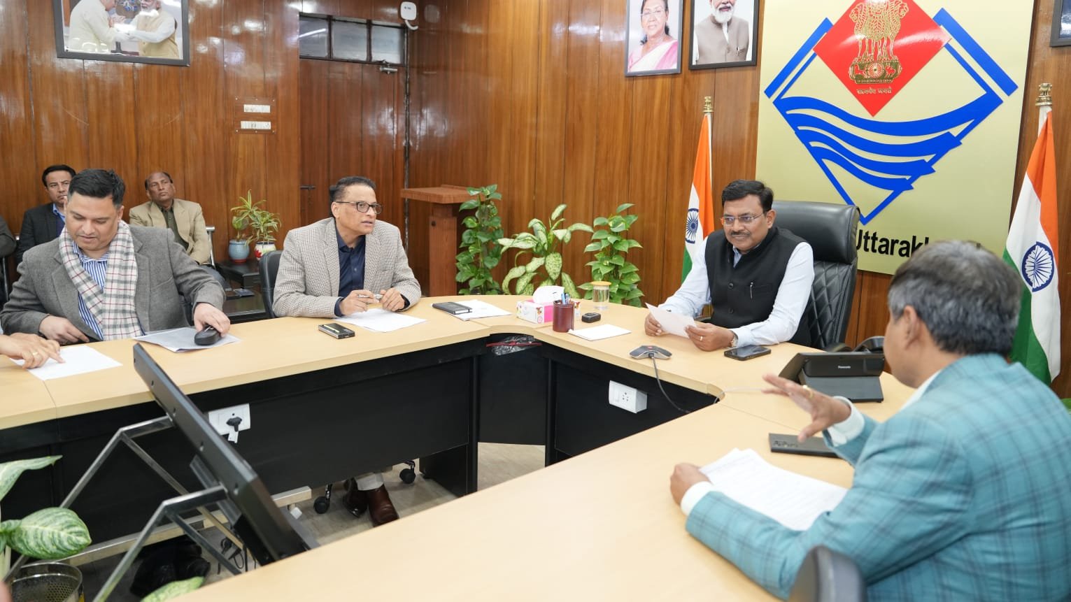 अतिरिक्त धनराशि प्रस्ताव शीघ्र प्रस्तुत करें, पूर्ण परियोजनाओं का संचालन सुनिश्चित करें : मुख्य सचिव