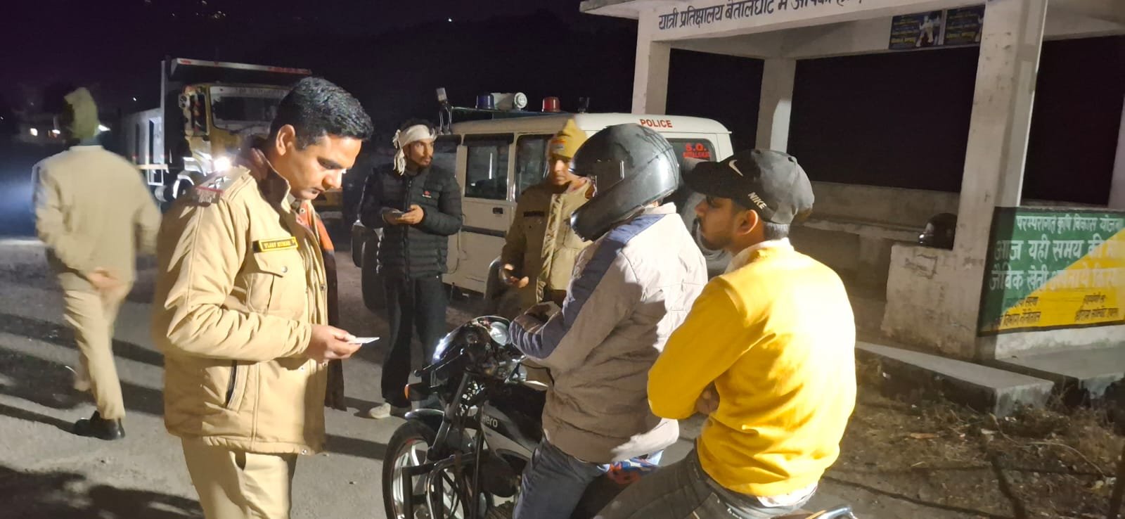“ऑपरेशन रोमियो” के तहत नैनीताल पुलिस की बड़ी कार्रवाई, 99 अराजक तत्वों पर चालान।