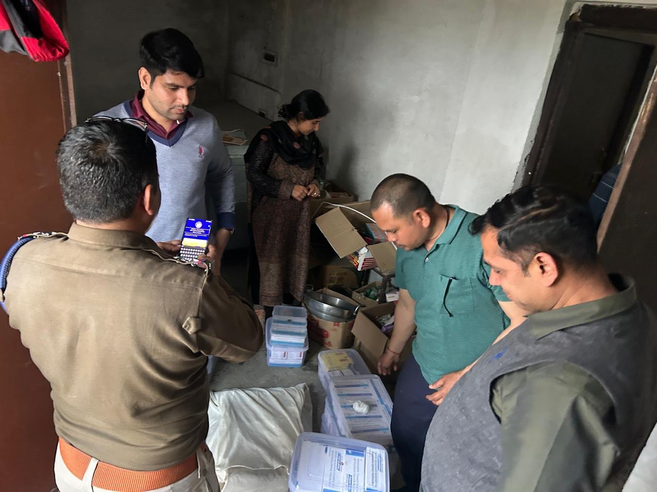 मेडिकल स्टोर से नशीली दवाइयों का बड़ा जखीरा बरामद — SOTF कुमाऊँ का नशे के कारोबार पर कड़ा प्रहार*