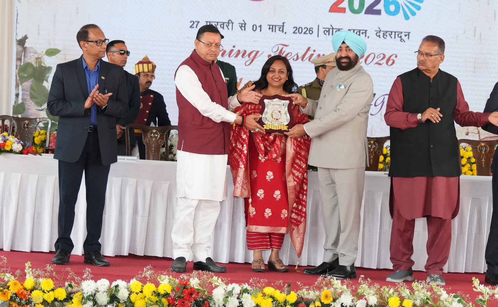 राज्यपाल और सीएम धामी ने किया सम्मानित, वसंतोत्सव में साढ़े तीन लाख लोगों की सहभागिता