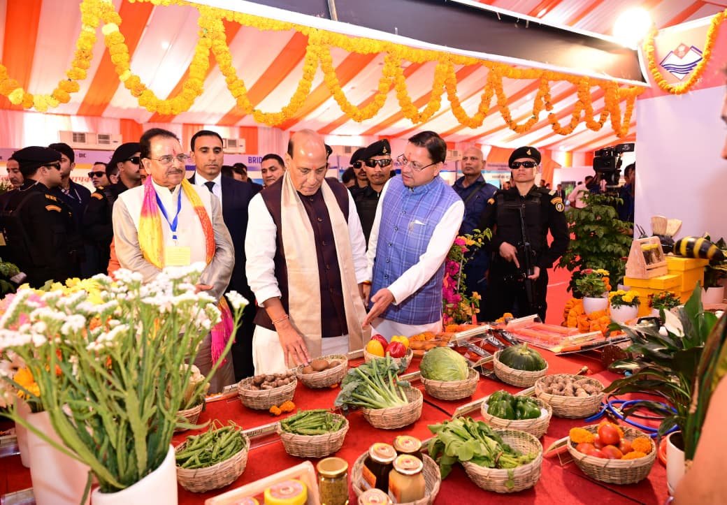 धामी सरकार पर रक्षा मंत्री की मुहर, ‘धुरंधर’ नेतृत्व में दौड़ता उत्तराखंड