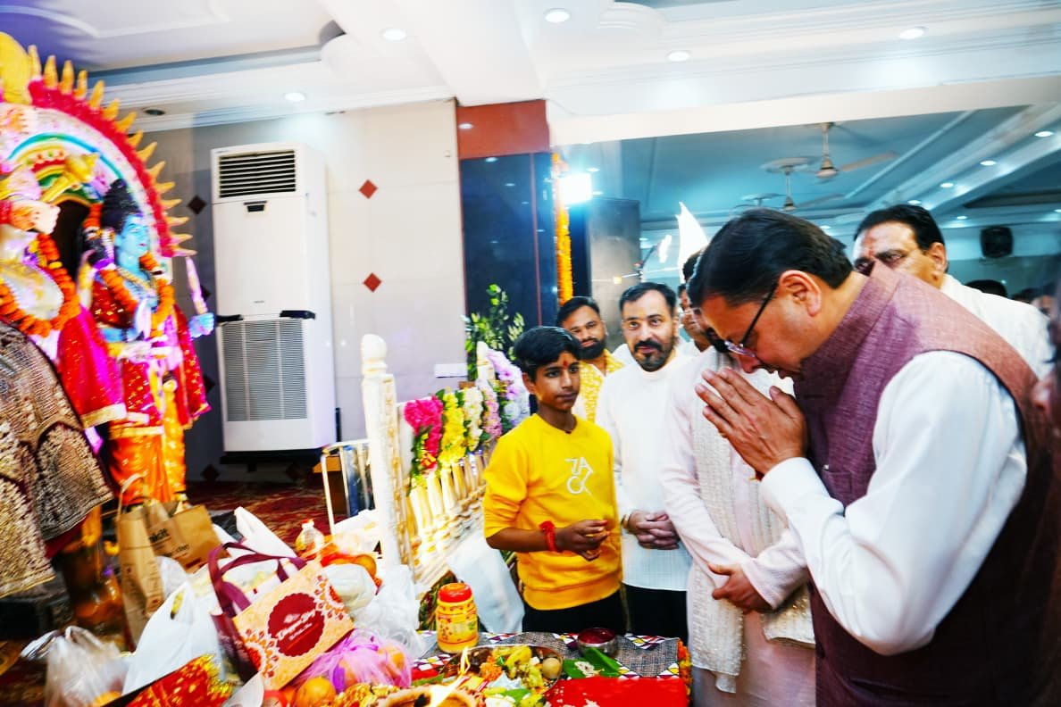 रेसकोर्स स्थित अमरीक हॉल में माता की चौकी का आयोजन, कार्यक्रम में शामिल हुए मुख्यमंत्री Pushkar Singh Dhami