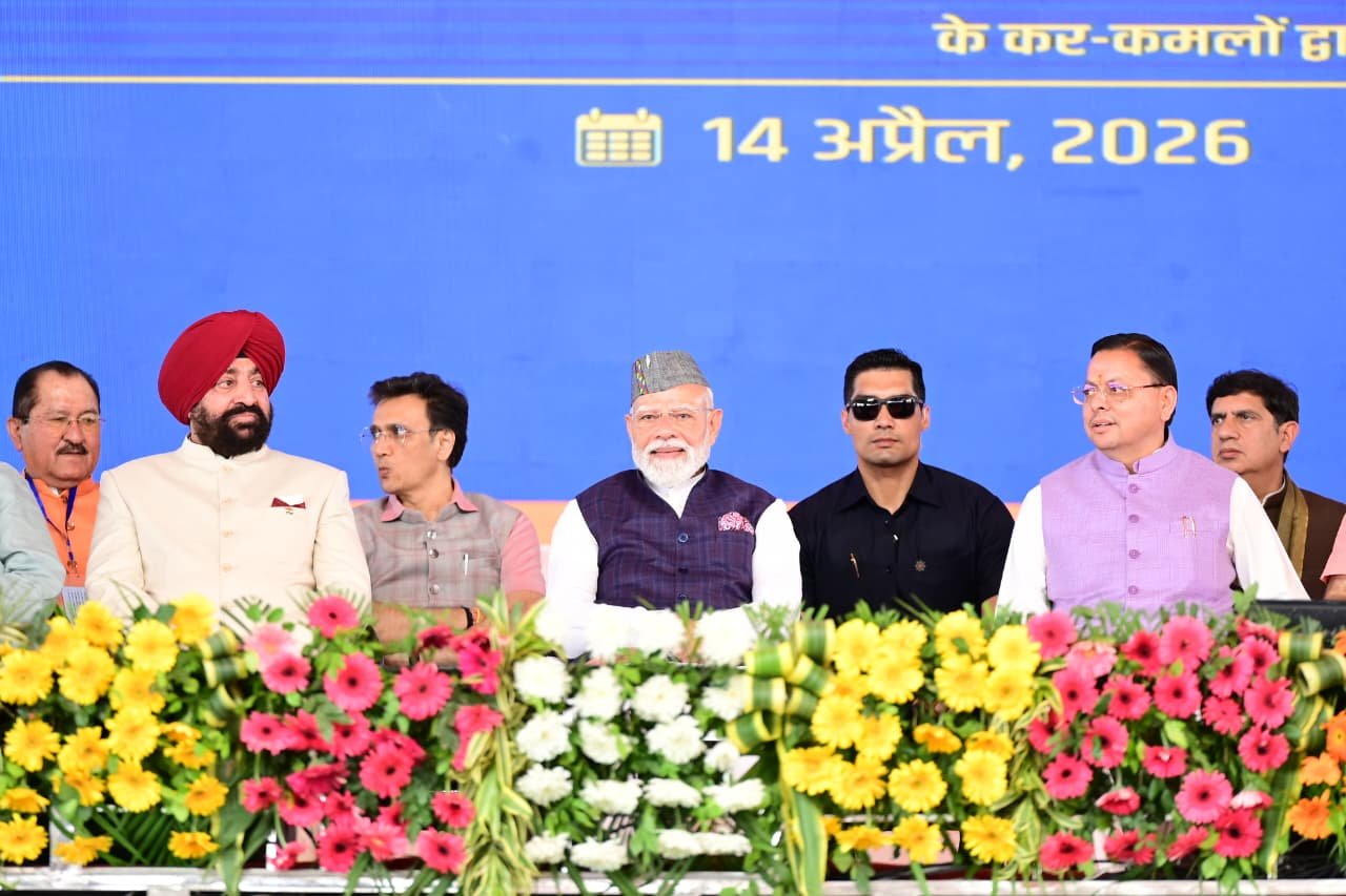 पीएम नरेन्द्र मोदी के दौरे से उत्तराखंड को मिली ऐतिहासिक सौगात, सीएम पुष्कर सिंह धामी बोले—विकास को मिली रफ्तार