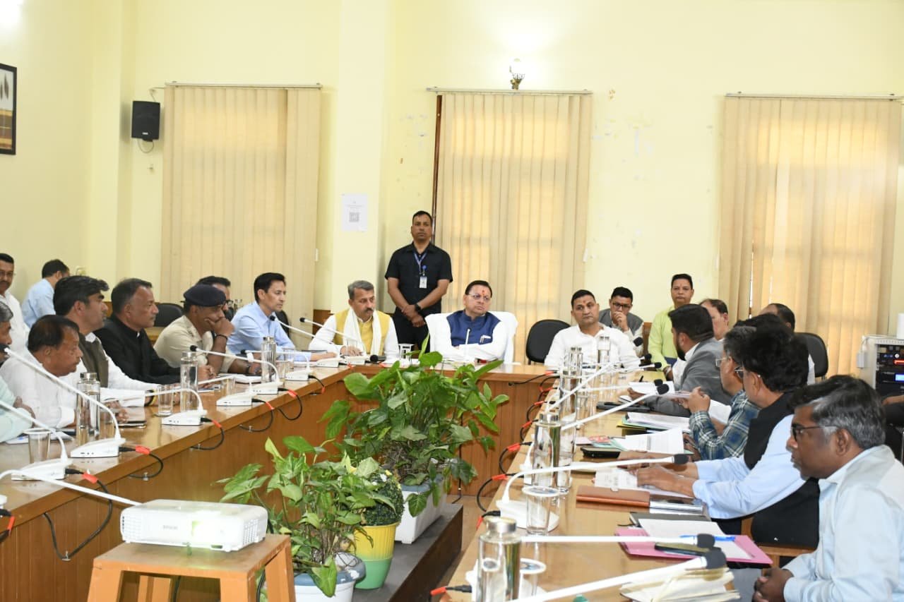 हल्द्वानी में मुख्यमंत्री की उच्चस्तरीय समीक्षा बैठक, मानव-वन्यजीव संघर्ष और पर्यटन तैयारियों पर सख्त निर्देश