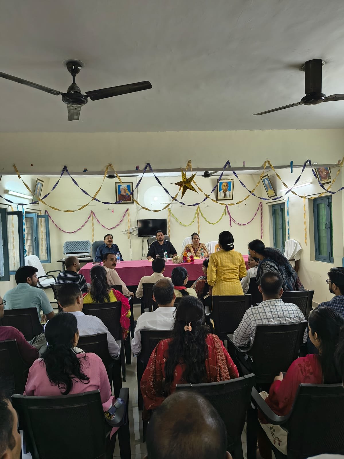 बाल संरक्षण को लेकर बड़ी समीक्षा बैठक, योजनाओं की जमीनी हकीकत जांची गईर।