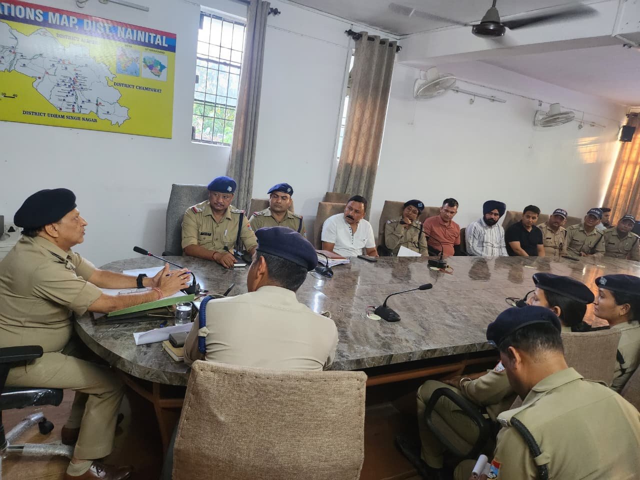 JEE Advanced 2026 को लेकर हल्द्वानी पुलिस अलर्ट, SP मनोज कत्याल ने ली सुरक्षा ब्रीफिंग