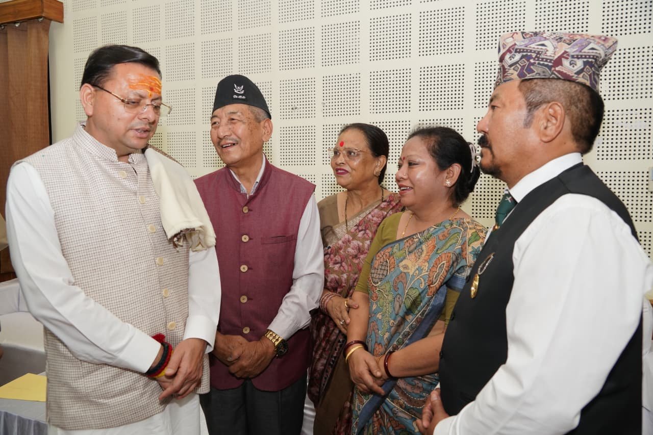 जनसुनवाई में सीएम पुष्कर सिंह धामी सख्त, बोले—शिकायतों का समयबद्ध समाधान सुनिश्चित करें