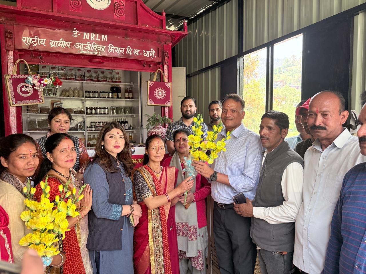 धारी ब्लॉक में CDO का औचक निरीक्षण, अधिकारियों में मचा हड़कंप
