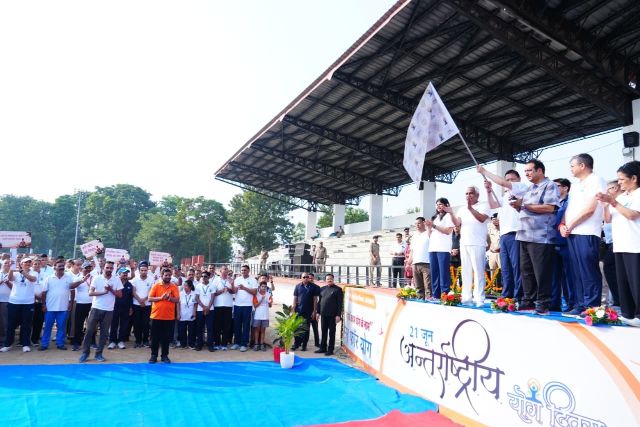 अंतरराष्ट्रीय योग दिवस पर देहरादून में ‘रन फॉर योगा’, सीएम धामी ने किया शुभारंभ
