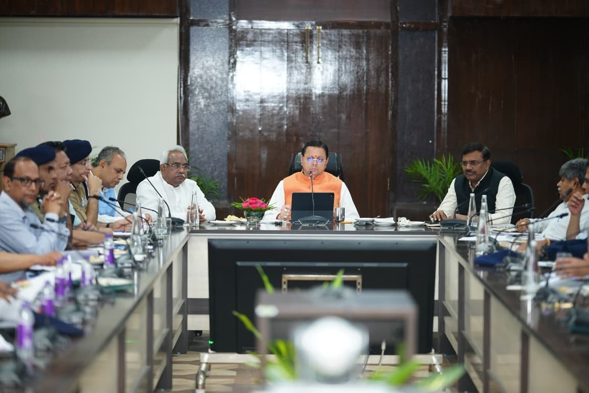 15 नवम्बर 2026 तक सभी सड़कें हों गड्ढा मुक्त, आपदा एवं स्वास्थ्य प्रबंधन पर विशेष फोकस