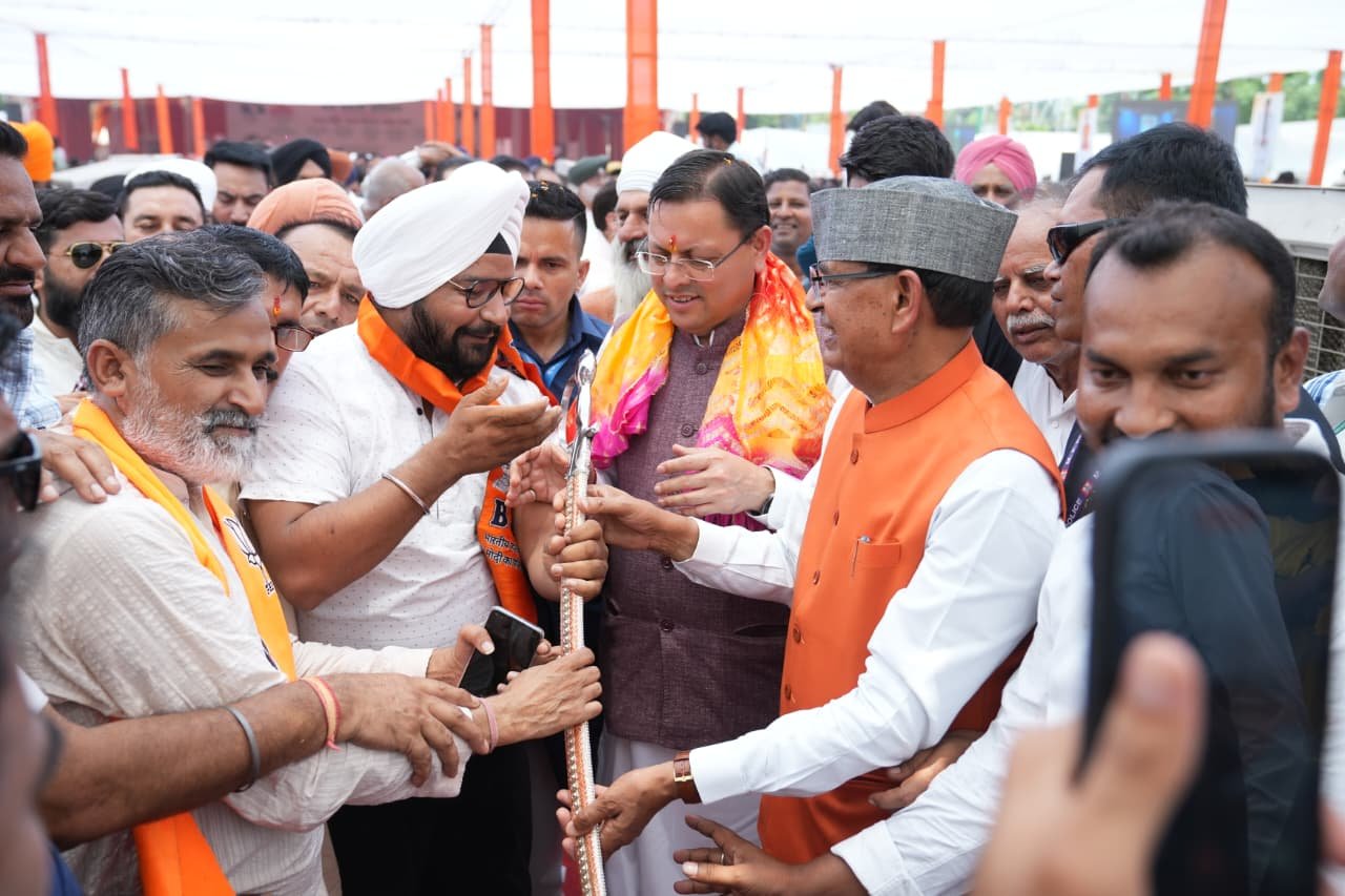 खेत बचाओ अभियान का शुभारंभ, केंद्रीय कृषि मंत्री एवं मुख्यमंत्री का भव्य स्वागत