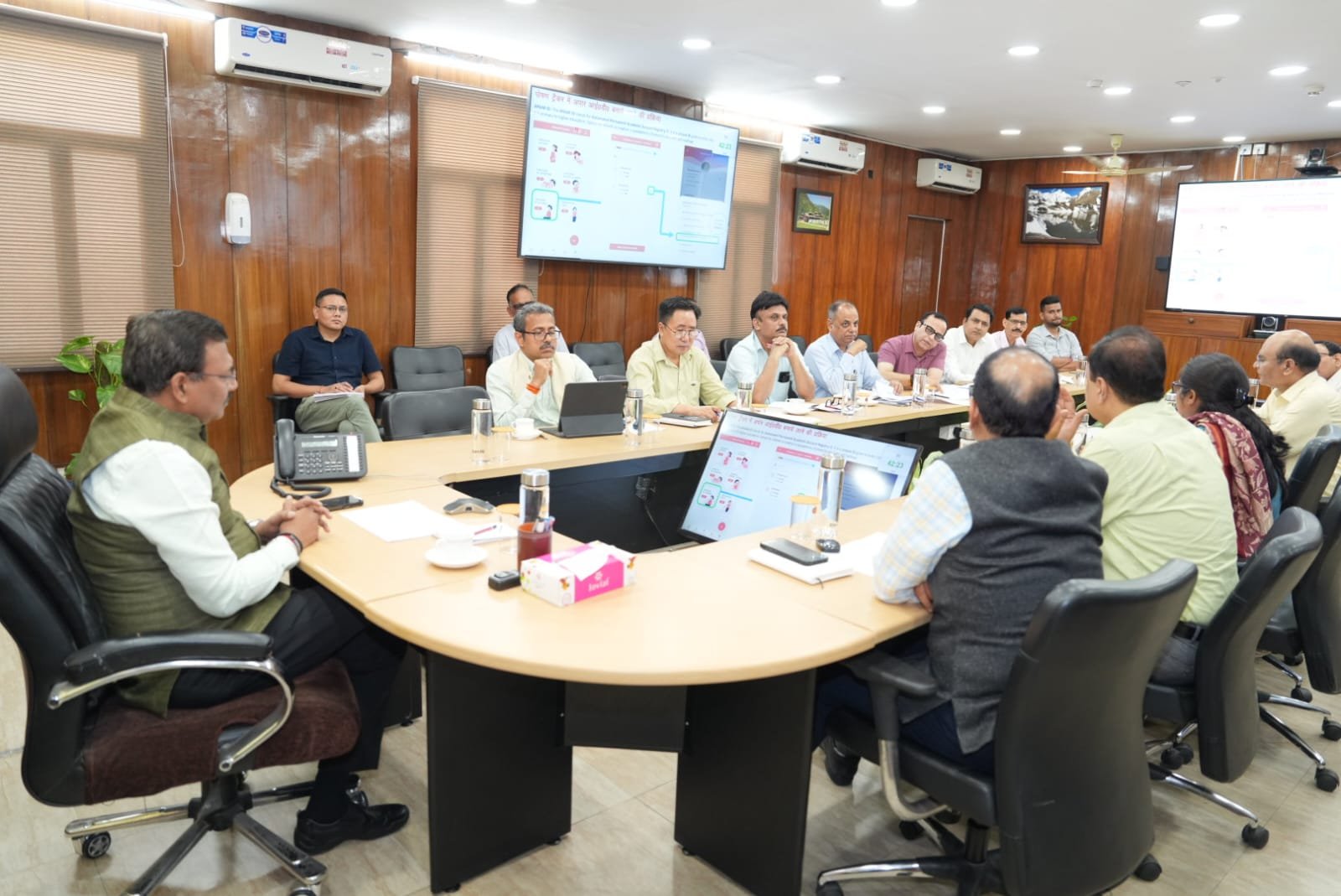उत्तराखंड में जन्म से शिक्षा तक बच्चों की होगी डिजिटल निगरानी, मुख्य सचिव के निर्देश