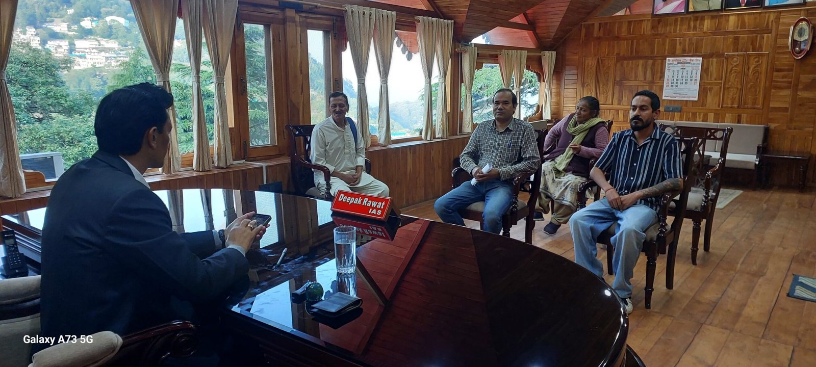 लाखों की रकम पर लगा था ग्रहण, आयुक्त की पहल से हुआ समाधान।