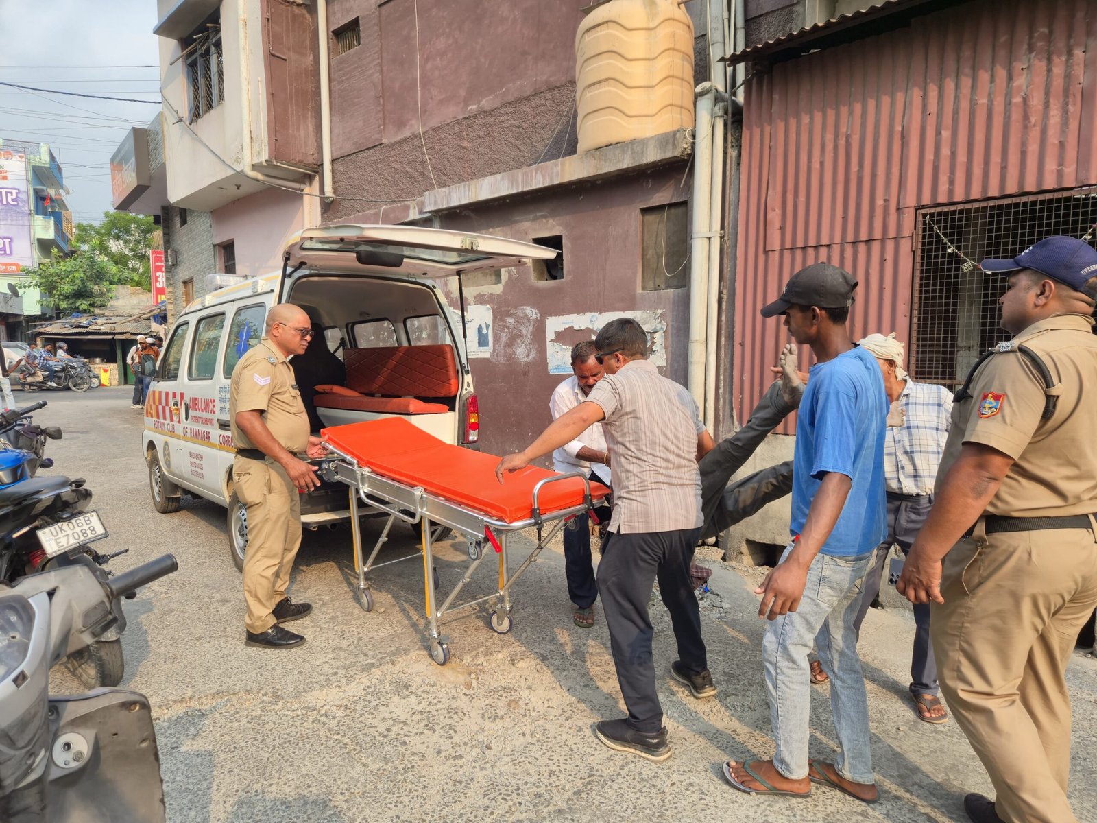 BREAKING NEWS | रामनगर में सनसनी 🚨 ⚠️ बड़ी नहर किनारे मिली अज्ञात व्यक्ति की लाश, इलाके में मचा हड़कंप!