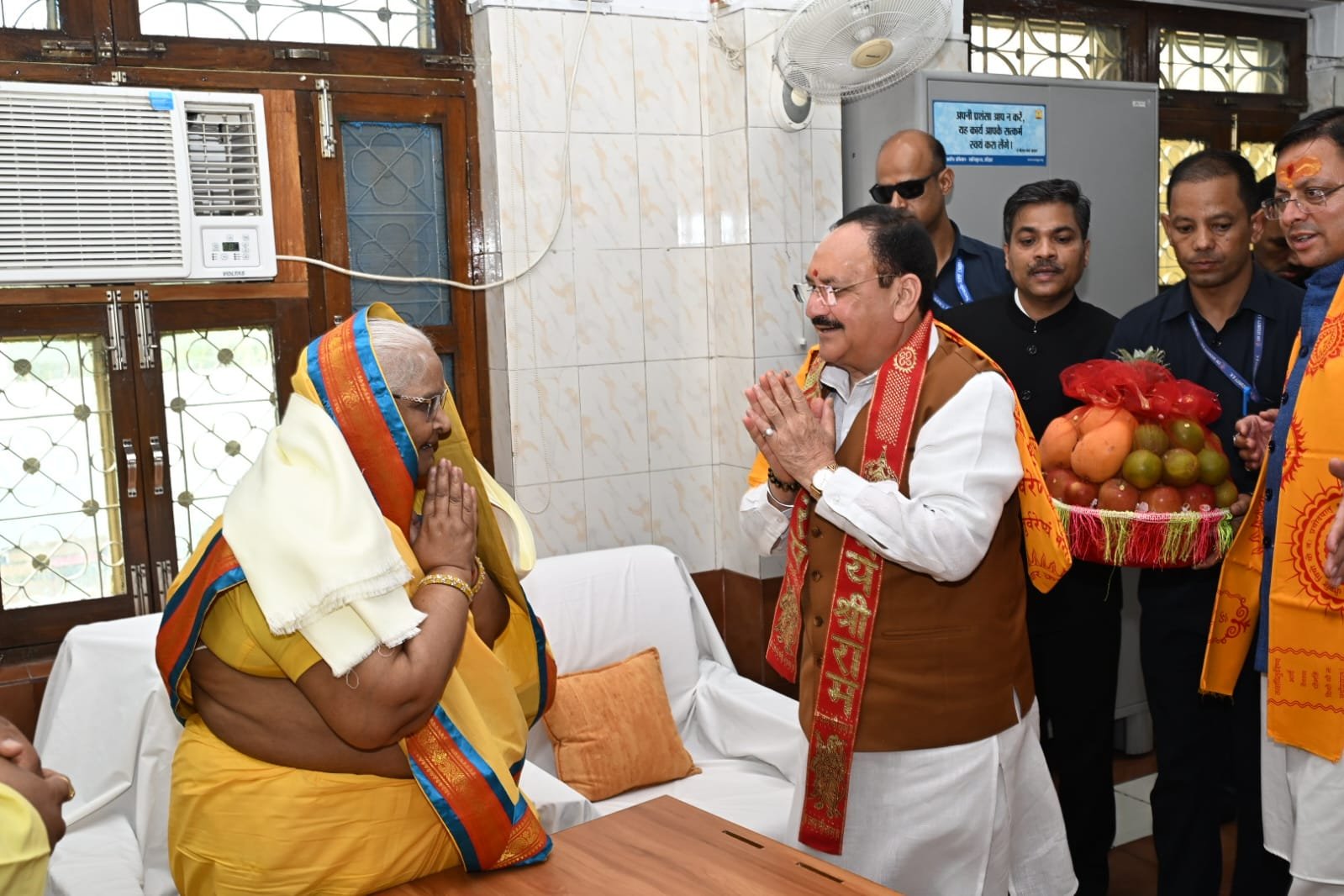 आध्यात्म और विकास का संगम: शांतिकुंज में नड्डा-धामी की शैलदीदी से मुलाकात