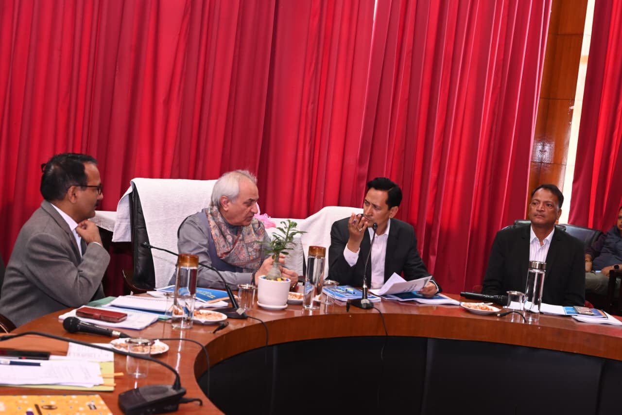 नदी-नालों और जल स्रोतों को बचाना जरूरी, तभी बचेगी पहाड़ों की सुंदरता: डॉ. अफरोज अहमद