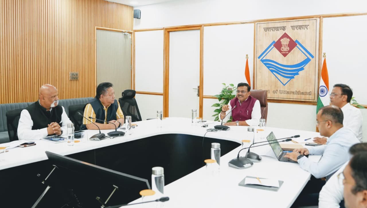 मुख्य सचिव आनन्द बर्द्धन के सख्त निर्देश: 3 दिन में उपनल कर्मियों से कॉन्ट्रैक्ट करें, नहीं तो विभागाध्यक्ष पर होगी कार्रवाई