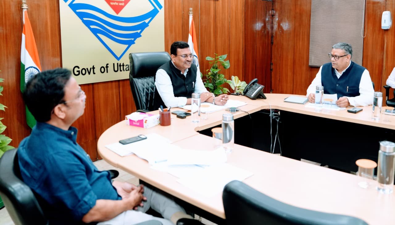 मुख्य सचिव आनंद बर्द्धन ने वायु गुणवत्ता सुधार के दिए सख्त निर्देश