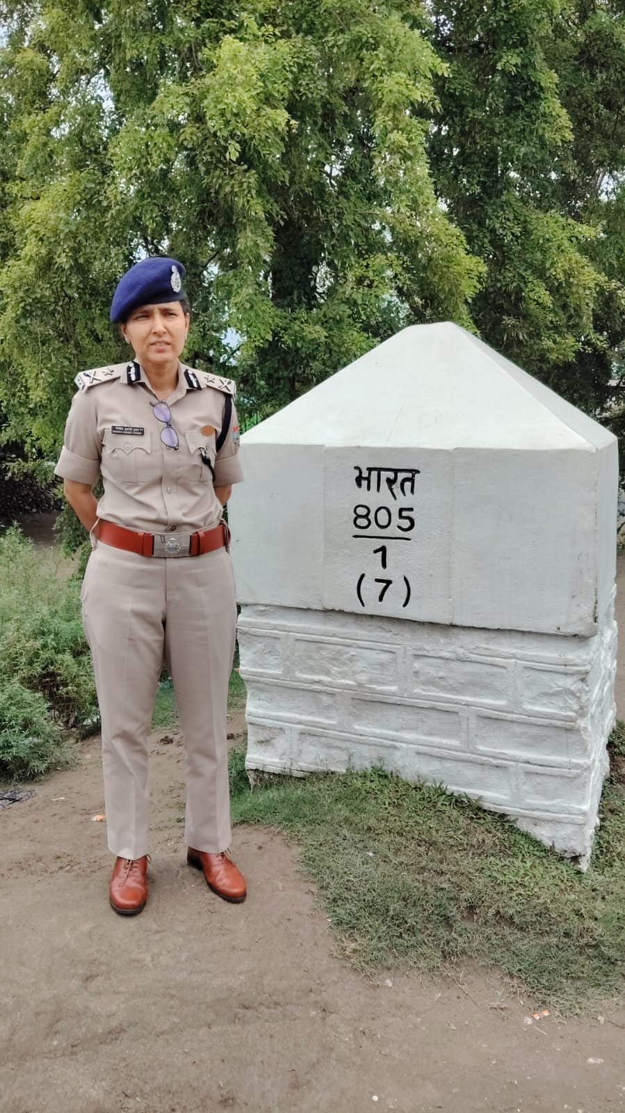 भारत-नेपाल सीमा पर आईजी का सख्त एक्शन, सुरक्षा व्यवस्थाओं का लिया जायजा