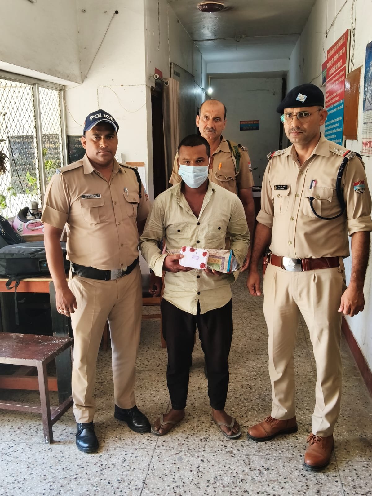 ऑपरेशन प्रहार में हल्द्वानी पुलिस का बड़ा वार, 100 ग्राम से ज्यादा स्मैक के साथ तस्कर गिरफ्तार