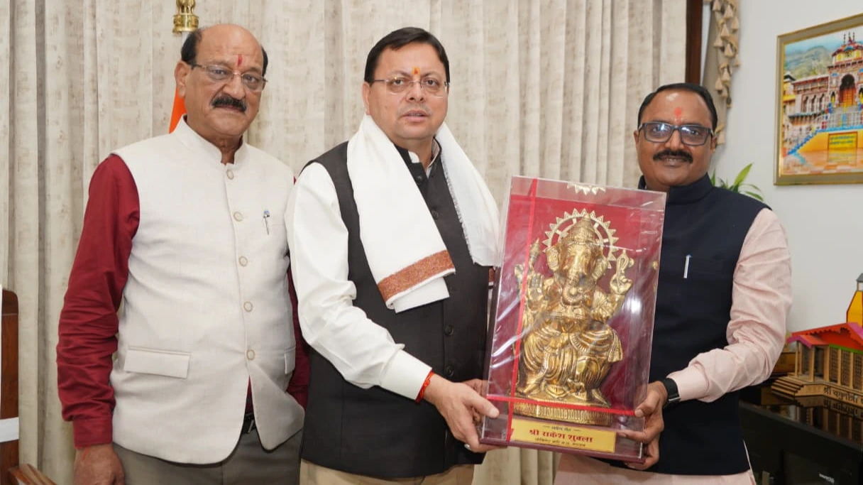 मुख्यमंत्री धामी से मध्य प्रदेश के कैबिनेट मंत्री राकेश शुक्ला ने की शिष्टाचार भेंट