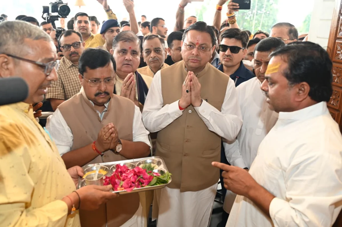 महालक्ष्मी मंदिर पहुंचे सीएम धामी, पूजा-अर्चना कर प्रदेश की सुख-समृद्धि की कामना