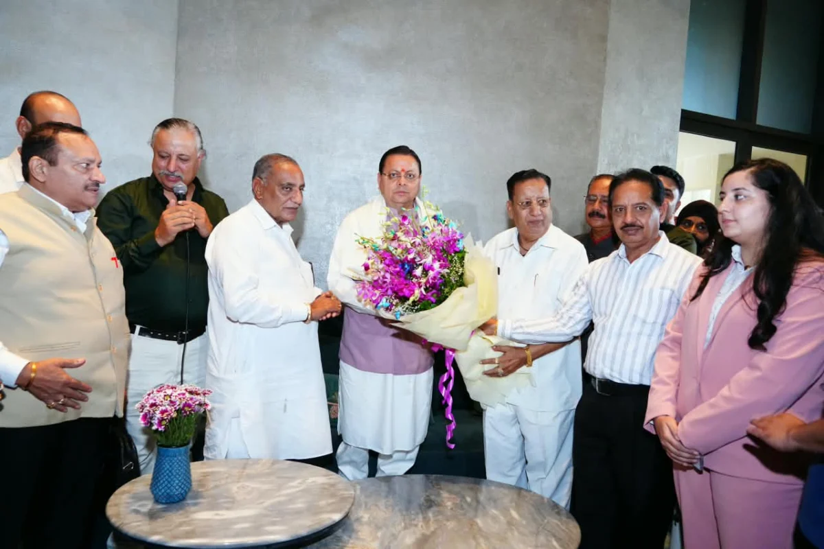 मुख्यमंत्री धामी ने देहरादून में सर्राफ मंडल की भव्य एग्जीबिशन का किया अवलोकन,