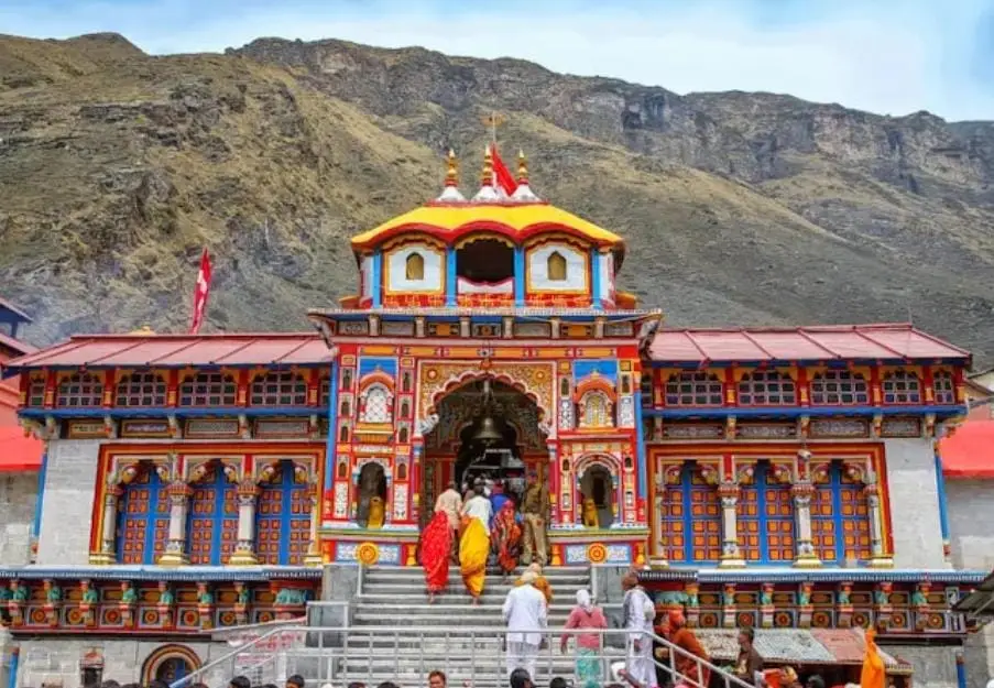 बद्रीनाथ धाम में टूटा रिकॉर्ड, पहली बार 17.79 लाख श्रद्धालुओं ने किए दर्शन