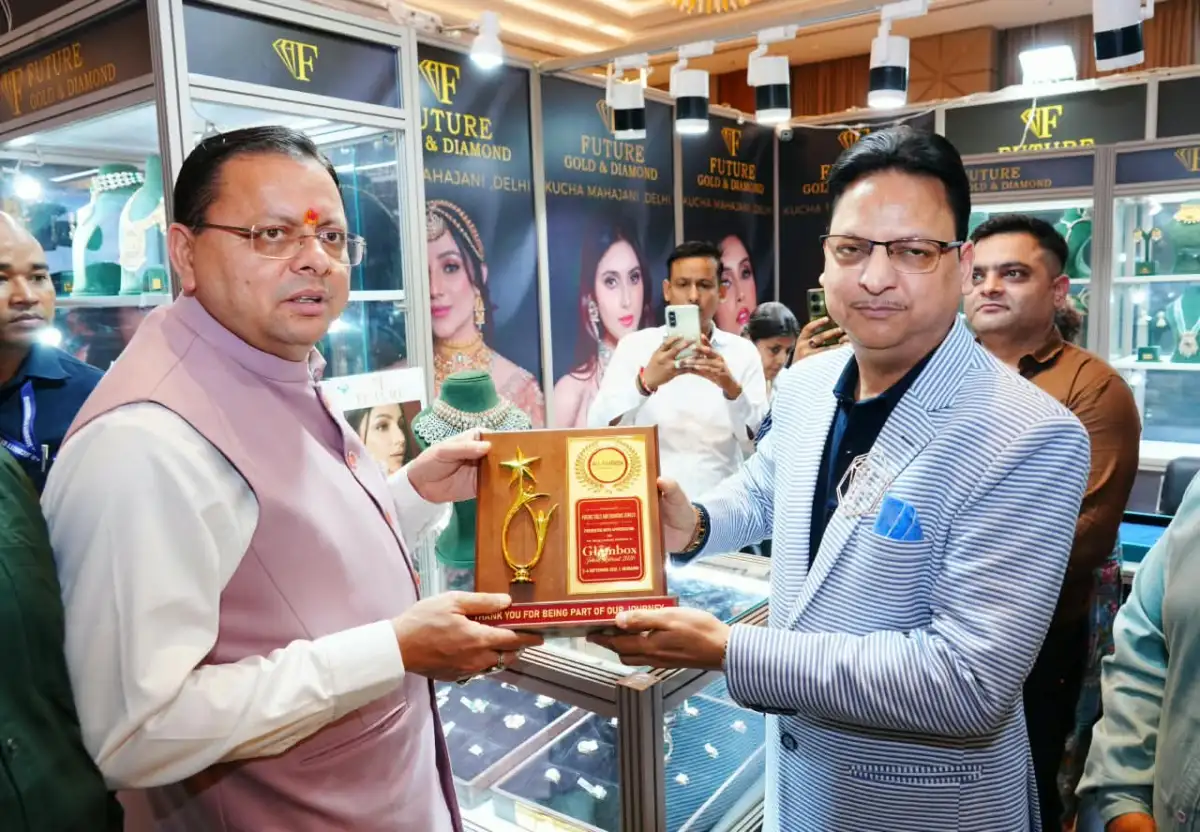 मुख्यमंत्री धामी ने देहरादून में सर्राफ मंडल की भव्य एग्जीबिशन का किया अवलोकन,