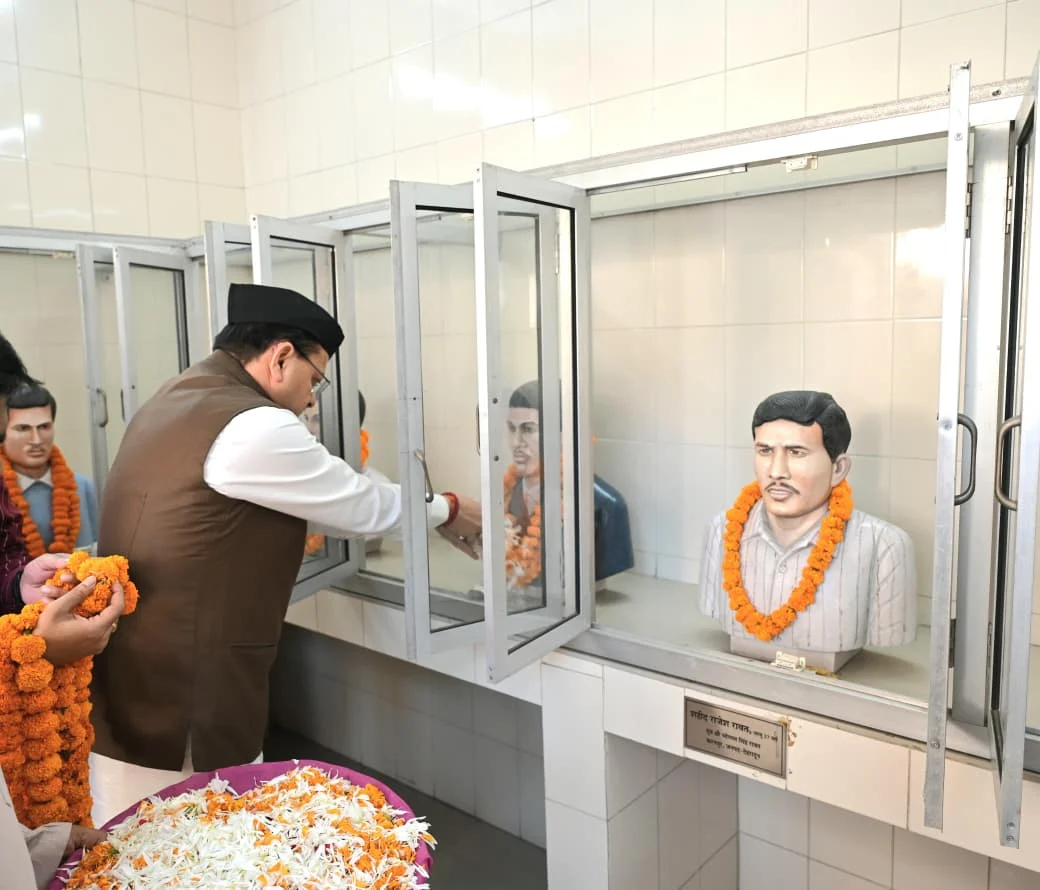 शहीद आंदोलनकारियों को CM धामी ने दी श्रद्धांजलि, बोले—उनके सपनों का सशक्त और आत्मनिर्भर उत्तराखंड बनाना ही सच्ची श्रद्धांजलि