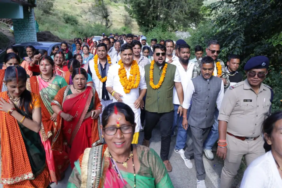 *मंत्री कैड़ा के किया देवद्वार इंटर कालेज का उद्घाटन ग्रामीणों ने किया आभार व्यक्त*