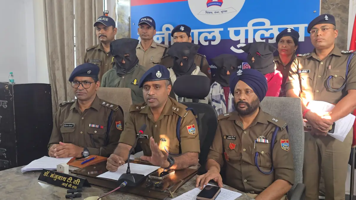 रामनगर कोहिनूर हत्याकांड: SSP का बड़ा बयान, आरोपियों को फांसी की सजा दिलवाएंगे!  🚨 रामनगर में दहेज के लिए नवविवाहिता की हत्या का आरोप, पति समेत चार गिरफ्तार